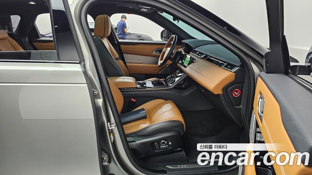 Land Rover Range Rover Velar 3.0 D300 R-Dynamic HSE 2018 — фото 32