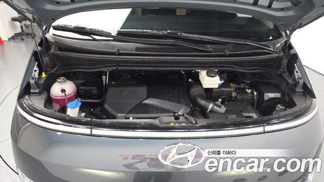 Hyundai Staria Cargo 3-Seater Modern 2022 — фото 6