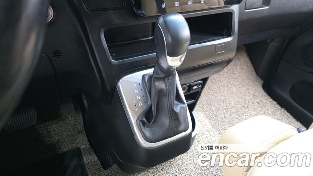 Hyundai Staria Cargo 3-Seater Modern 2022 — фото 9