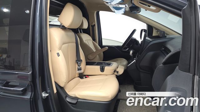 Hyundai Staria Cargo 3-Seater Modern 2022 — фото 26
