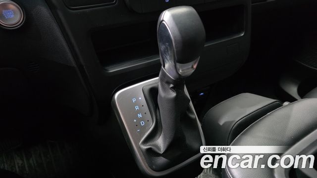 Hyundai Staria Cargo 3-Seater Modern 2022 — фото 9