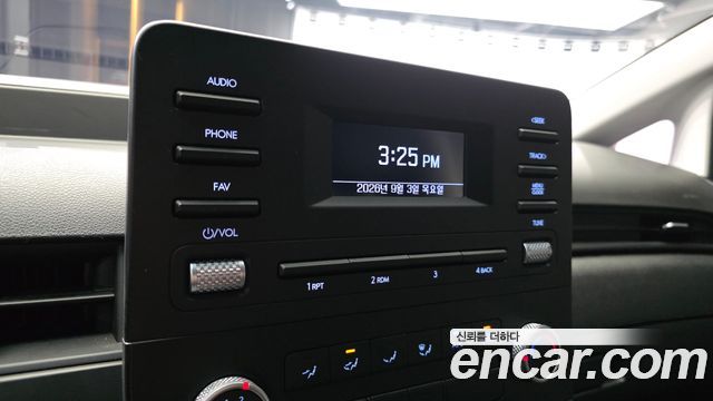 Hyundai Staria Cargo 3-Seater Modern 2022 — фото 19