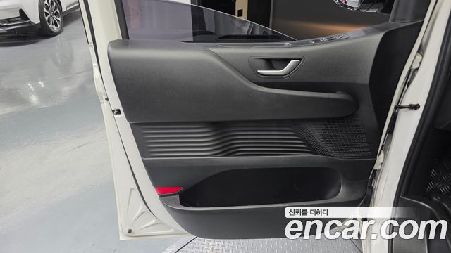 Hyundai Staria Cargo 3-Seater Modern 2022 — фото 24