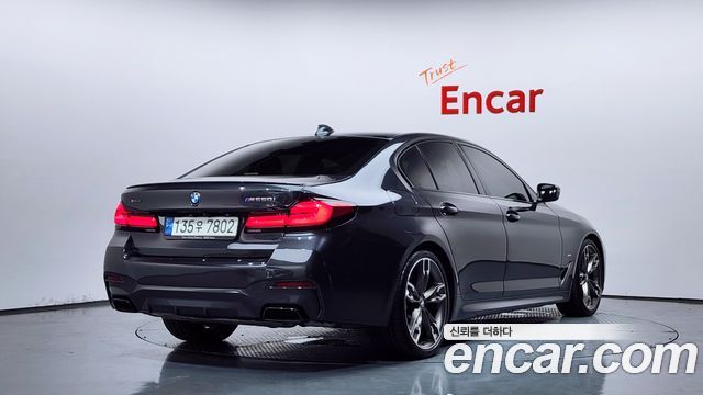 BMW 5 Series (G30) M550i xDrive 2021 — фото 2