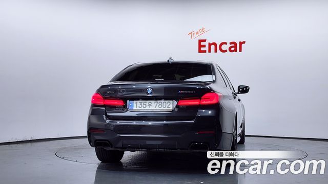 BMW 5 Series (G30) M550i xDrive 2021 — фото 4