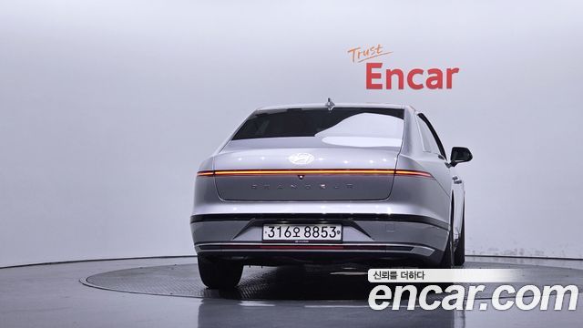Hyundai Grandeur (GN7) 3.5 LPG 2WD (Taxi) Deluxe 2023 — фото 4