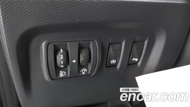 Renault Korea QM3 LE 2016 — фото 12