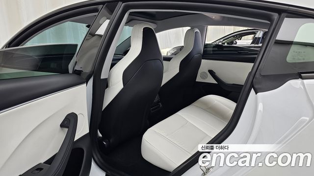 Tesla Model 3 Performance AWD 2024 — фото 12