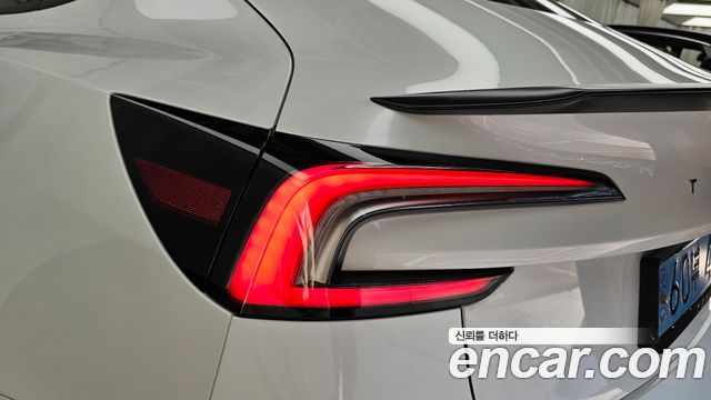 Tesla Model 3 Performance AWD 2024 — фото 23