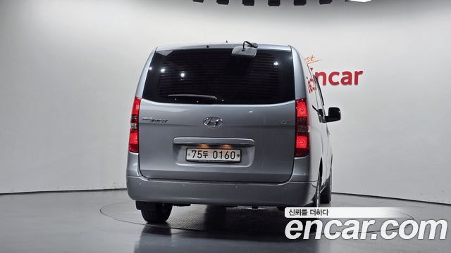 Hyundai Grand Starex Wagon 11-Seater Smart 2020 — фото 4