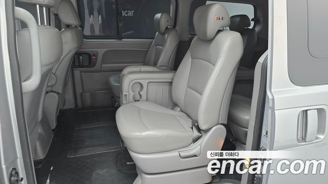 Hyundai Grand Starex Wagon 11-Seater Smart 2020 — фото 12