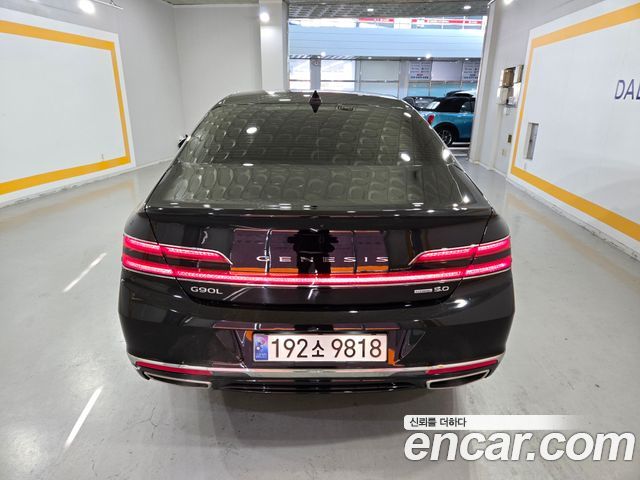 Genesis G90 5.0 AWD Limousine Prestige 2019 — фото 3