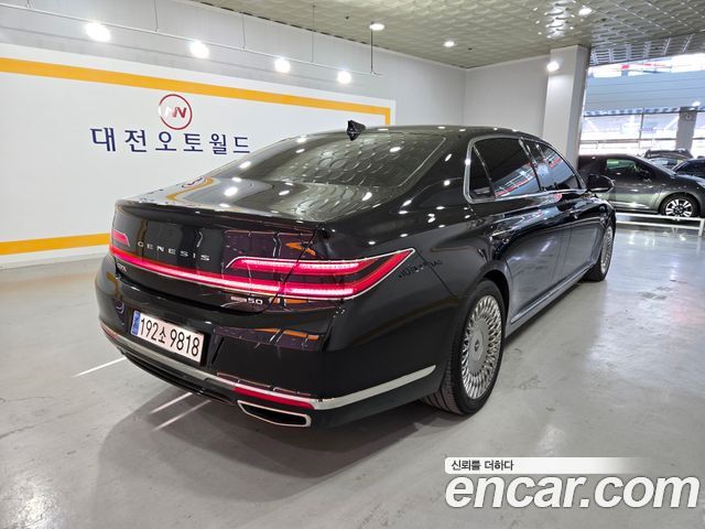 Genesis G90 5.0 AWD Limousine Prestige 2019 — фото 6