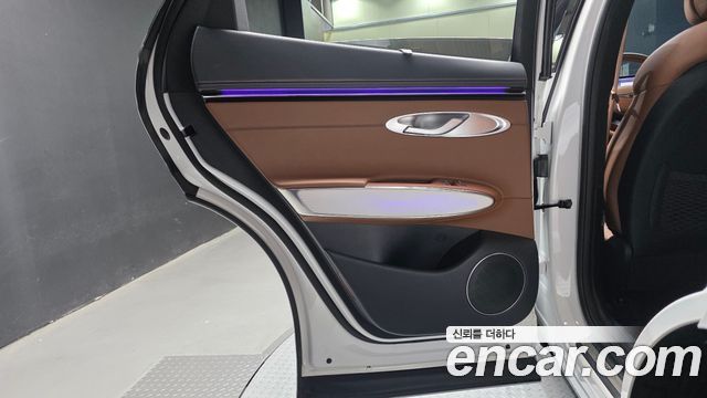 Genesis GV70 2.5T Gasoline AWD 2025 — фото 25