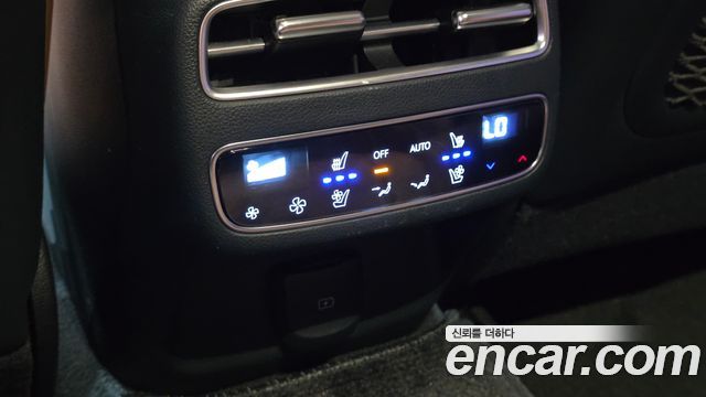 Genesis GV70 2.5T Gasoline AWD 2025 — фото 29