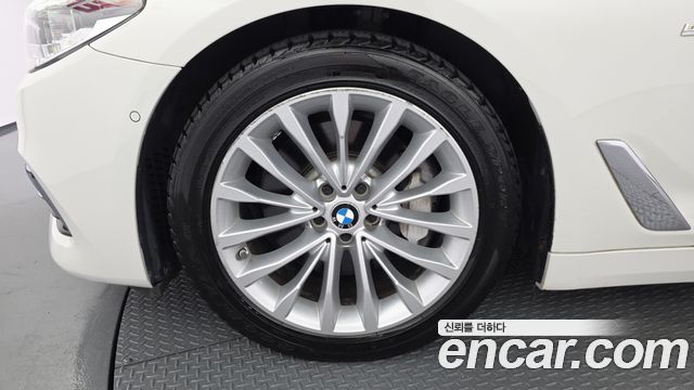 BMW 5 Series (G30) 530i Luxury Plus 2018 — фото 5