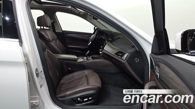 BMW 5 Series (G30) 530i Luxury Plus 2018 — фото 15