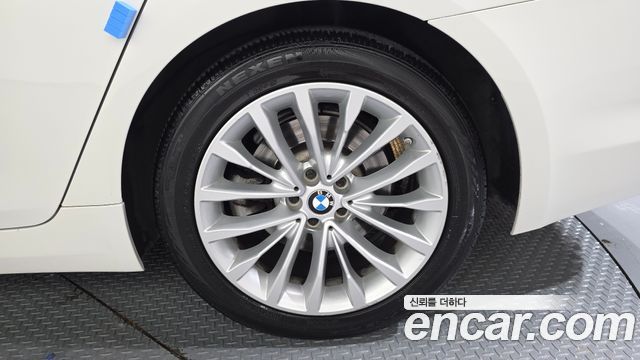 BMW 5 Series (G30) 530i Luxury Plus 2018 — фото 27