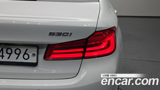 BMW 5 Series (G30) 530i Luxury Plus 2018 — фото 29