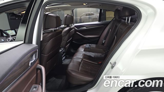 BMW 5 Series (G30) 530i Luxury Plus 2018 — фото 32