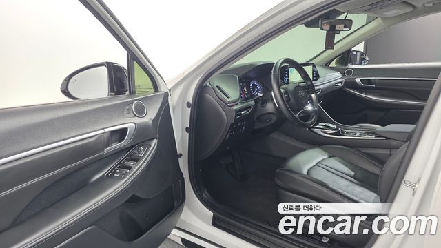 Hyundai Sonata (DN8) 2.0 Premium Plus 2022 — фото 10