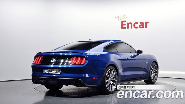 Ford Mustang GT Coupe 2017 — фото 2