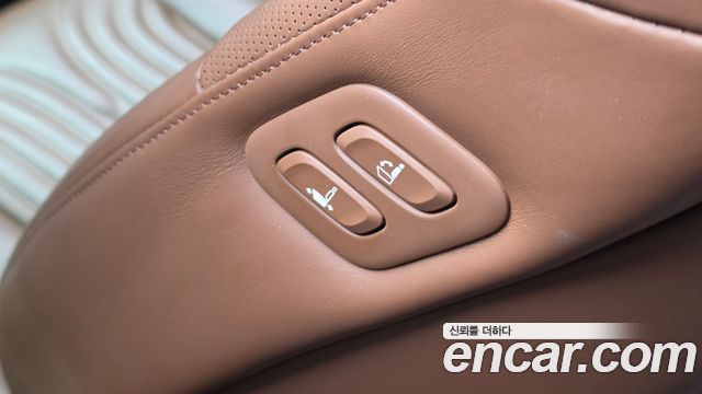 Genesis G80 (RG3) Gasoline 2.5 Turbo AWD 2022 — фото 34