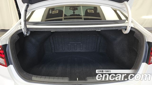 Hyundai Avante (AD) 1.6 Style 2019 — фото 20