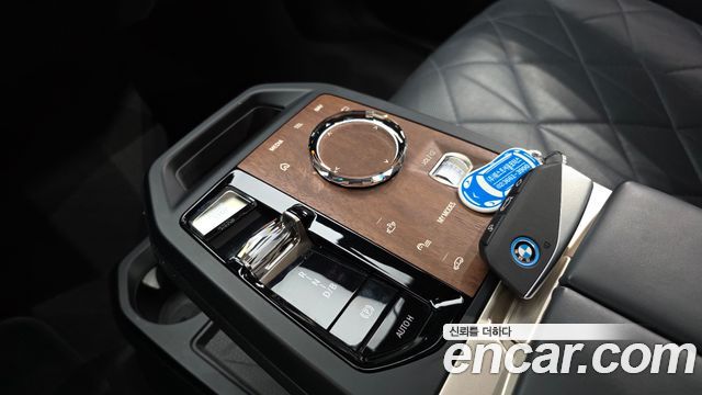 BMW iX xDrive50 Sports Plus 2022 — фото 9