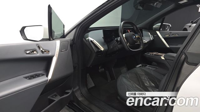 BMW iX xDrive50 Sports Plus 2022 — фото 10