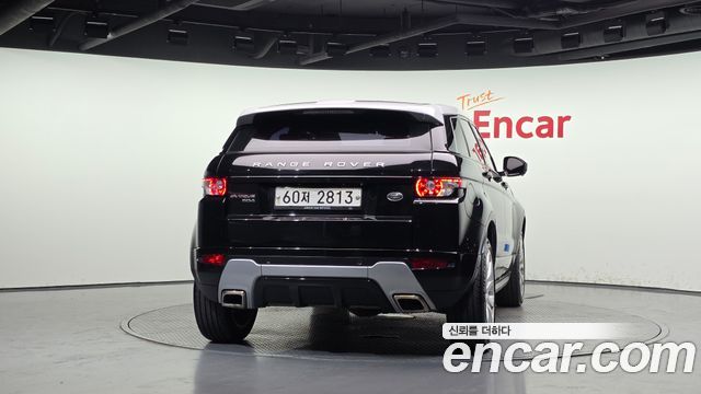Land Rover Range Rover Evoque 2.2 SD4 Dynamic 2014 — фото 4