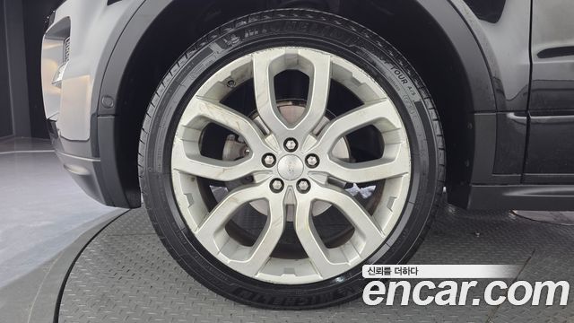 Land Rover Range Rover Evoque 2.2 SD4 Dynamic 2014 — фото 5