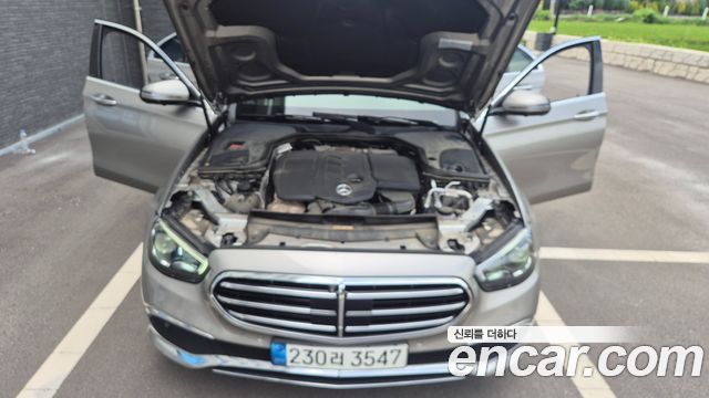 Mercedes-Benz E-Class (W213) E220d 4MATIC Exclusive 2023 — фото 6