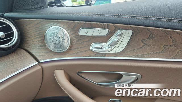 Mercedes-Benz E-Class (W213) E220d 4MATIC Exclusive 2023 — фото 15