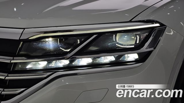 Volkswagen Touareg (III) 3.0 TDI R-Line 2023 — фото 22