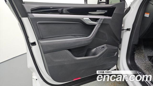 Volkswagen Touareg (III) 3.0 TDI R-Line 2023 — фото 24