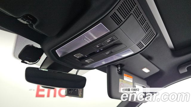 Volkswagen Touareg (III) 3.0 TDI R-Line 2023 — фото 28