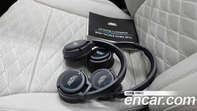 Cadillac Escalade (V) 6.2 ESV ESV Premium Luxury Platinum 2026 — фото 37