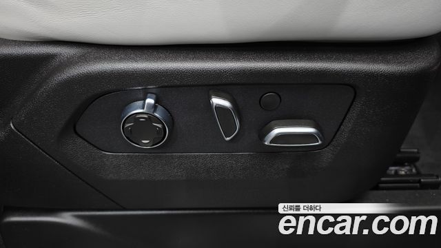 Cadillac Escalade (V) 6.2 ESV ESV Premium Luxury Platinum 2026 — фото 38