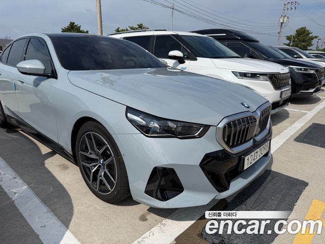 BMW 5 Series (G60) 520i M Sport