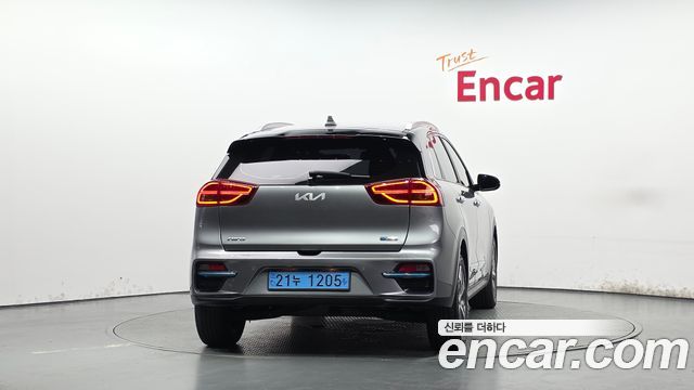 Kia Niro EV Noblesse 2022 — фото 4