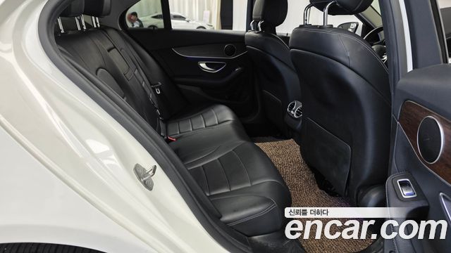 Mercedes-Benz C-Class (W205) C220 d Avantgarde 2019 — фото 12
