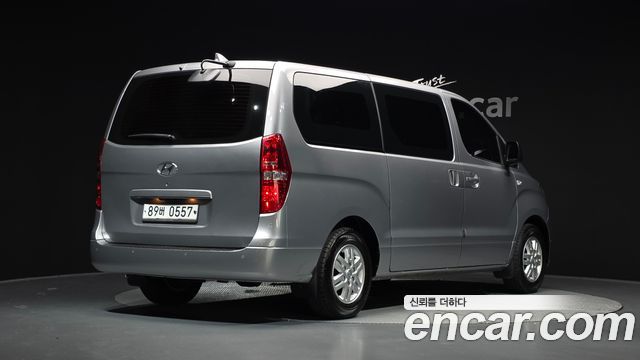 Hyundai Grand Starex Van 3-Seater Smart 2019 — фото 2