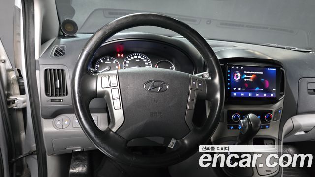 Hyundai Grand Starex Van 3-Seater Smart 2019 — фото 13