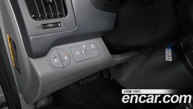 Hyundai Grand Starex Van 3-Seater Smart 2019 — фото 14