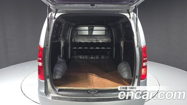 Hyundai Grand Starex Van 3-Seater Smart 2019 — фото 20