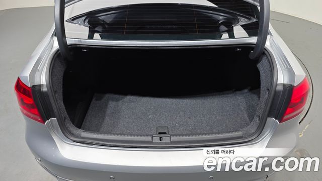 Volkswagen Passat 2.5 B7 2014 — фото 24