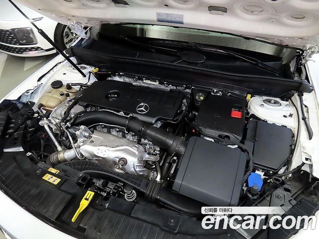 Mercedes-Benz GLB-Class (X247) GLB250 4MATIC 2021 — фото 19