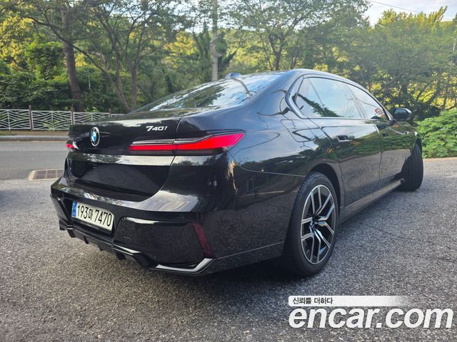 BMW 7 Series (G70) 740i xDrive M Sport 2024 — фото 4
