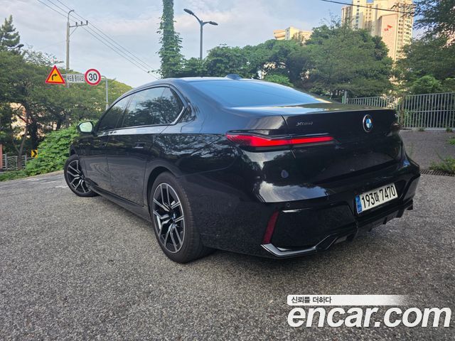 BMW 7 Series (G70) 740i xDrive M Sport 2024 — фото 6